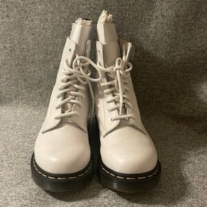 Dr. Martens 1460 Smooth Lace-up Boots. NEW